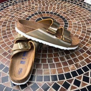 Birkenstock Gold Slide Sandals Shoes Soft Footbed genuine leather size 38